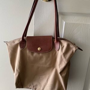 Longchamp Le Pilage Medium Bag